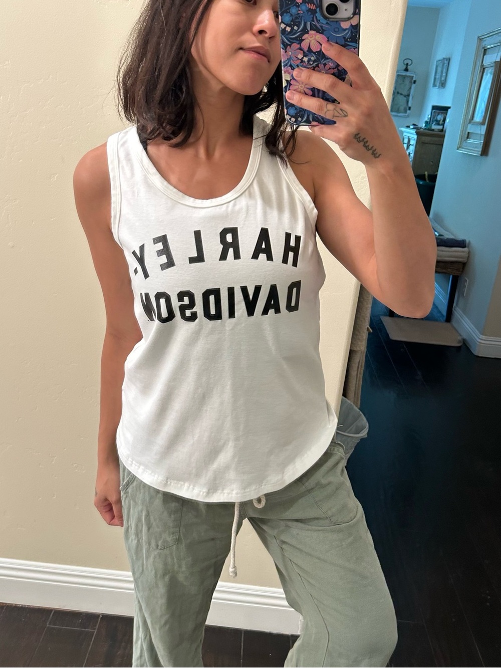 Harley-Davidson Women’s White Tank Top Bundle - Picture 4 of 10